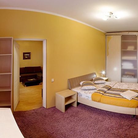 Kyiv Apartment In The City Center On Turgenevskaya Street Bagian luar foto